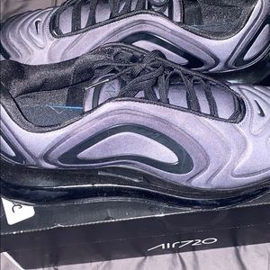 AIR MAX 720